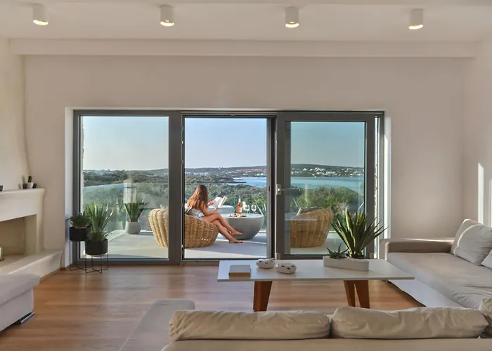 Empire Luxury * Santa Maria (Paros)