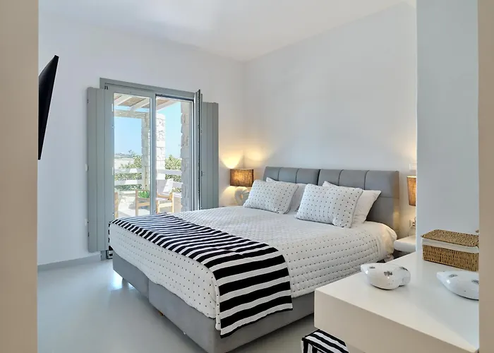 Empire Luxury Villa *