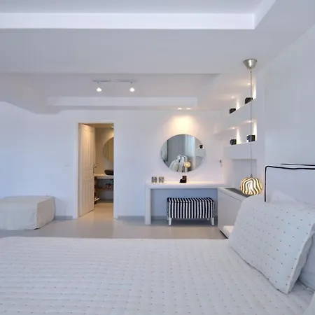 Empire Luxury Villa *