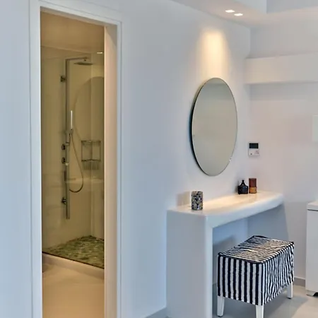 Empire Luxury Villa *