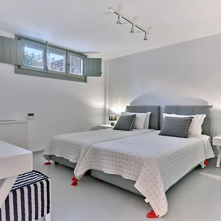 Empire Luxury * Santa Maria (Paros)