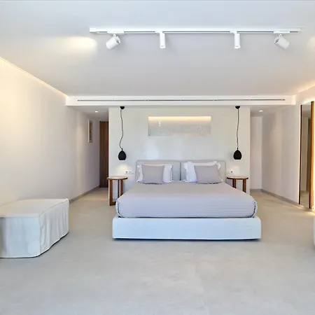 Empire Luxury Villa Santa Maria (Paros)