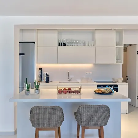 Empire Luxury Villa *