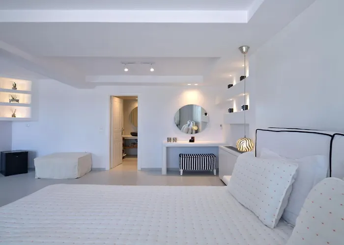 Empire Luxury Villa *