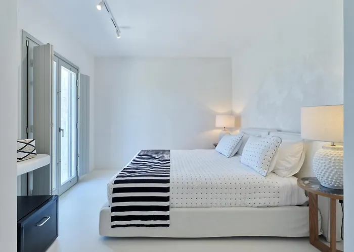 Empire Luxury Santa Maria (Paros)